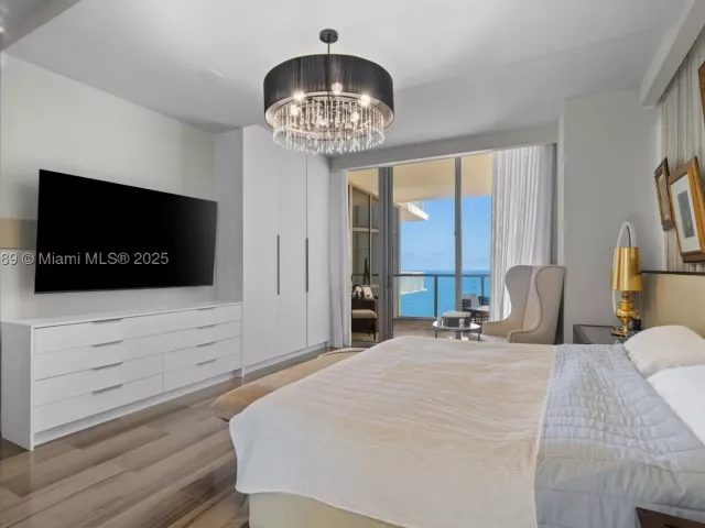 2-bedroom condo for sale in Bal Harbour - 9705 Collins Ave 2304N - MondialRealty