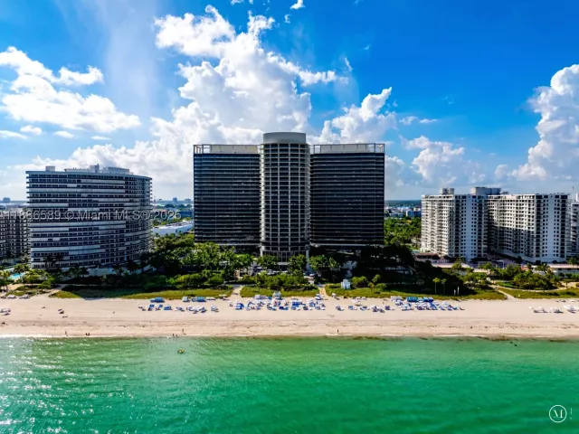 2-bedroom condo for sale in Bal Harbour - 9705 Collins Ave 2304N - MondialRealty