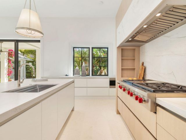 Home for sale at 215 Summa Street - photo 6620254