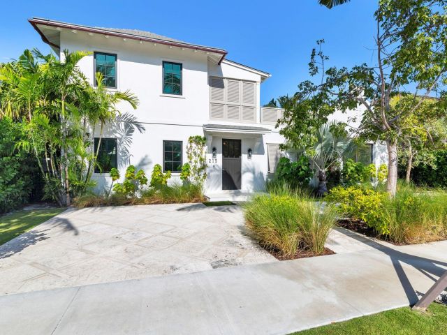 Home for sale at 215 Summa Street - photo 6620271