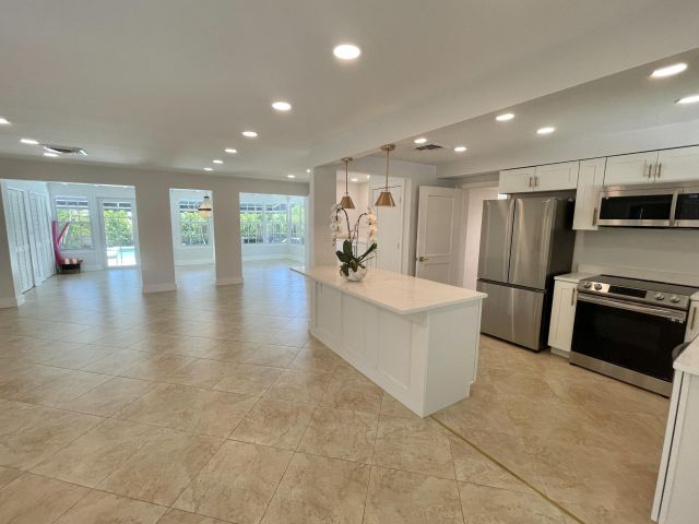 Home for rent at 360 Alhambra Place - photo 6606252