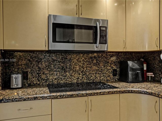 Apartment for sale  Unit #1931 - photo 6625730