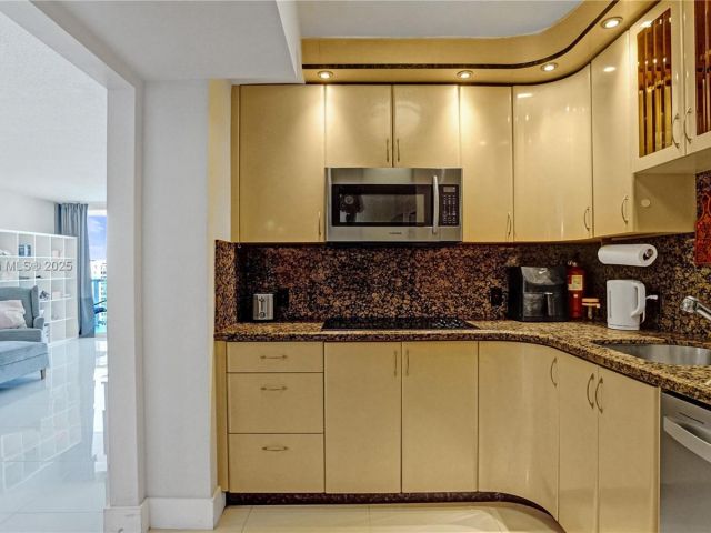 Apartment for sale  Unit #1931 - photo 6625731