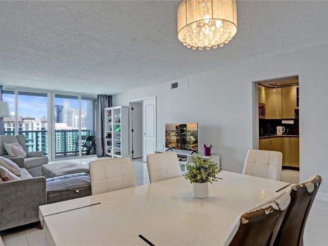 Apartment for sale  Unit #1931 - photo 6625735