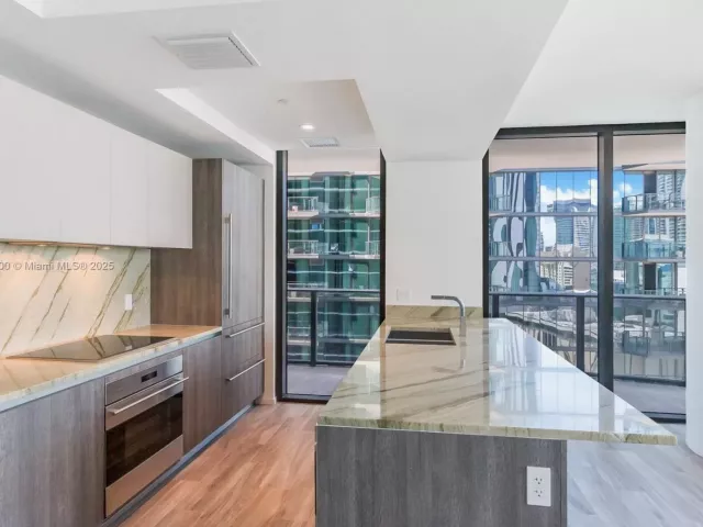 2-bedroom condo for sale in Miami - 801 S Miami Ave 1505 - MondialRealty