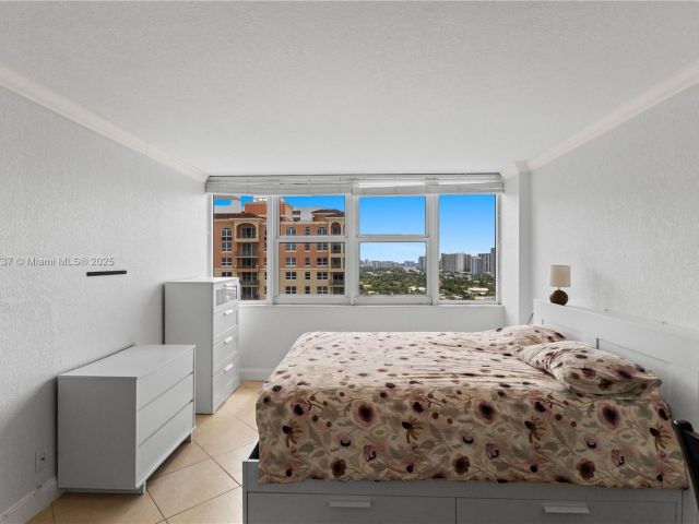 Apartment for sale  Unit #1710 - photo 6605512