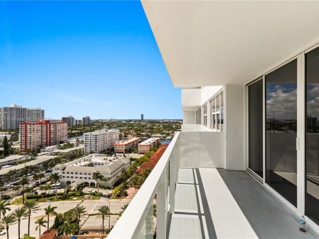 Apartment for sale  Unit #1710 - photo 6605515