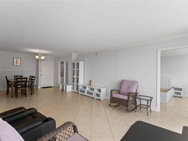 Apartment for sale  Unit #1710 - photo 6605517