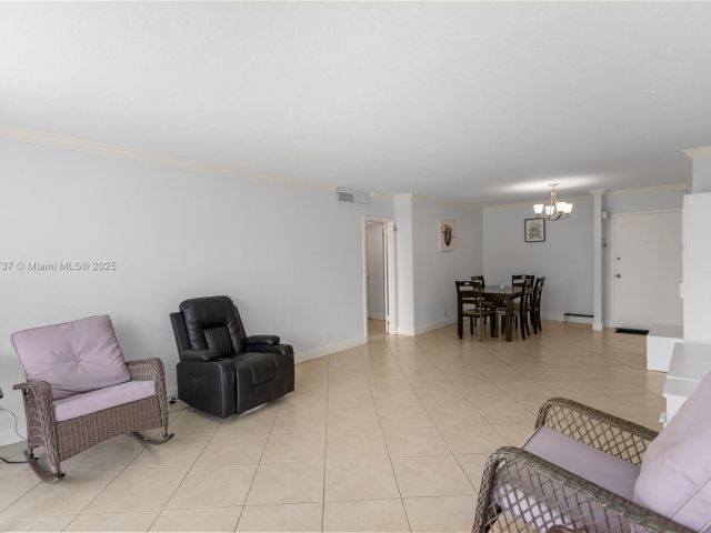 Apartment for sale  Unit #1710 - photo 6605518