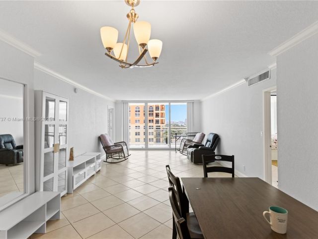 Apartment for sale  Unit #1710 - photo 6605519