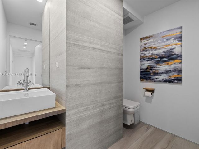 Apartment for sale  Unit #3407 - photo 6609419