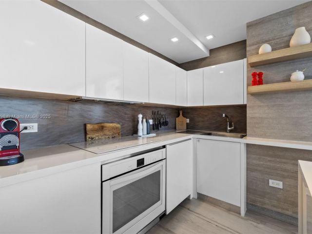 Apartment for sale  Unit #3407 - photo 6609423