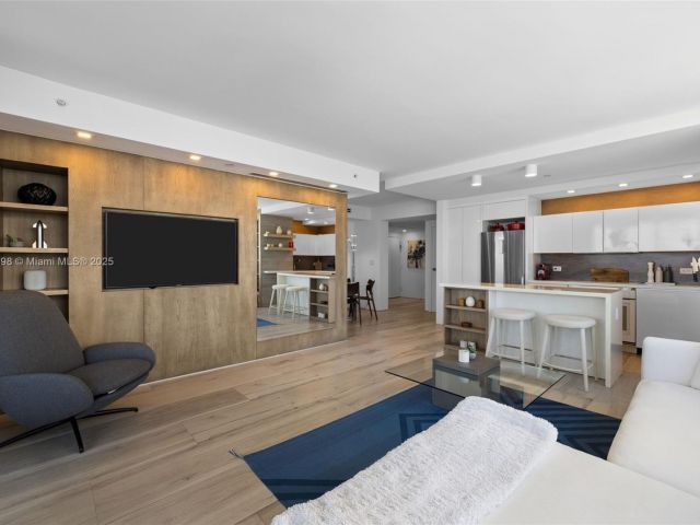 Apartment for sale  Unit #3407 - photo 6609428