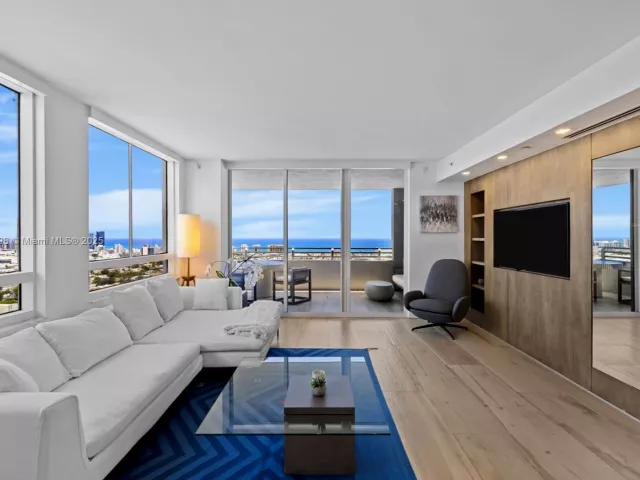 2-bedroom condo for sale in Miami Beach - 1330 West Ave 3407 - MondialRealty