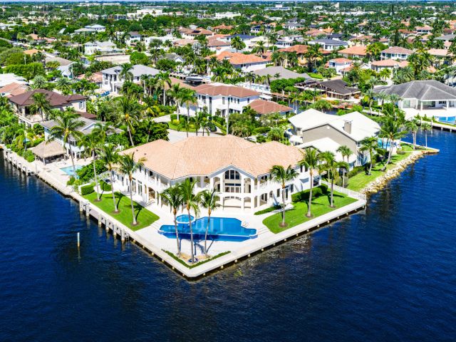 Home for sale at 978 Dogwood Drive - photo 6631530