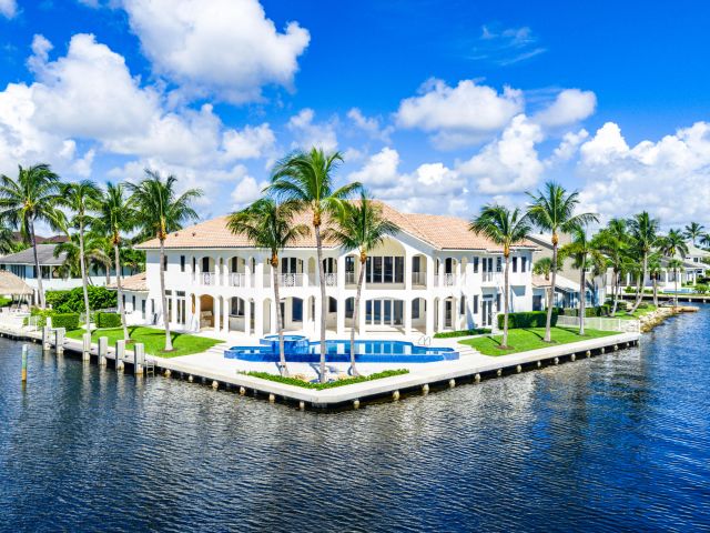 Home for sale at 978 Dogwood Drive - photo 6631535