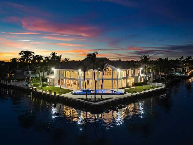 Home for sale at 978 Dogwood Drive - photo 6631536