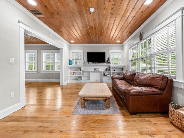 Home for sale at 220 Malverne Road - photo 6606263