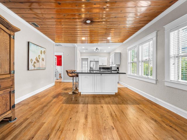 Home for sale at 220 Malverne Road - photo 6606273