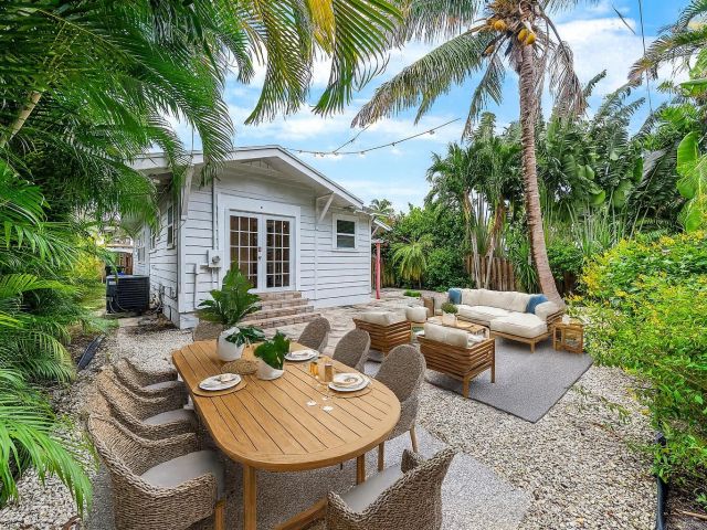 Home for sale at 220 Malverne Road - photo 6606274