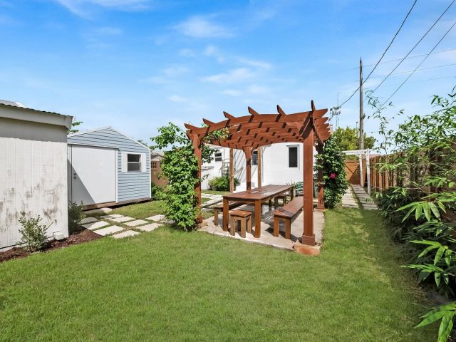 Home for rent at 308 SW 1st Street - photo 6606560