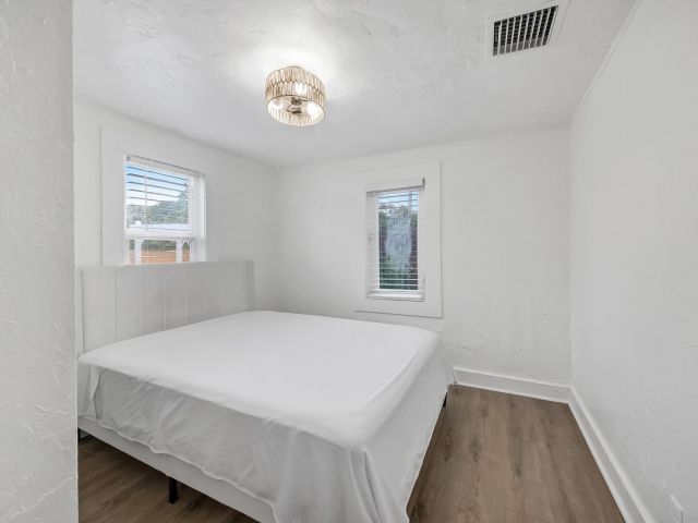 Home for rent at 308 SW 1st Street - photo 6606568