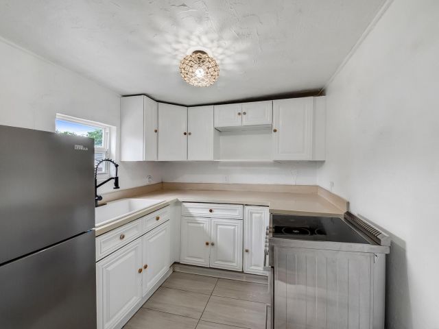 Home for rent at 308 SW 1st Street - photo 6606570