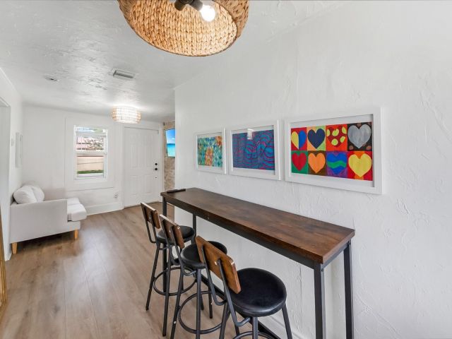 Home for rent at 308 SW 1st Street - photo 6606571