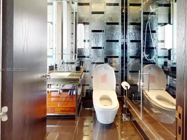 3-bedroom condo for sale in Bal Harbour -  - MondialRealty