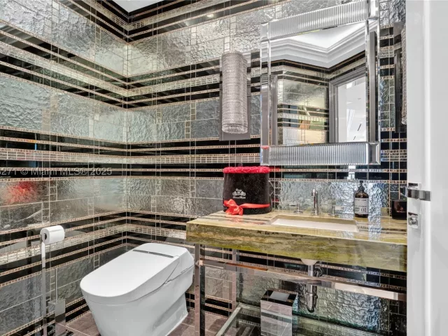 3-bedroom condo for sale in Bal Harbour -  - MondialRealty