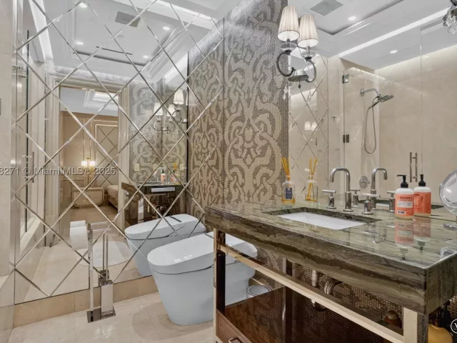 3-bedroom condo for sale in Bal Harbour -  - MondialRealty