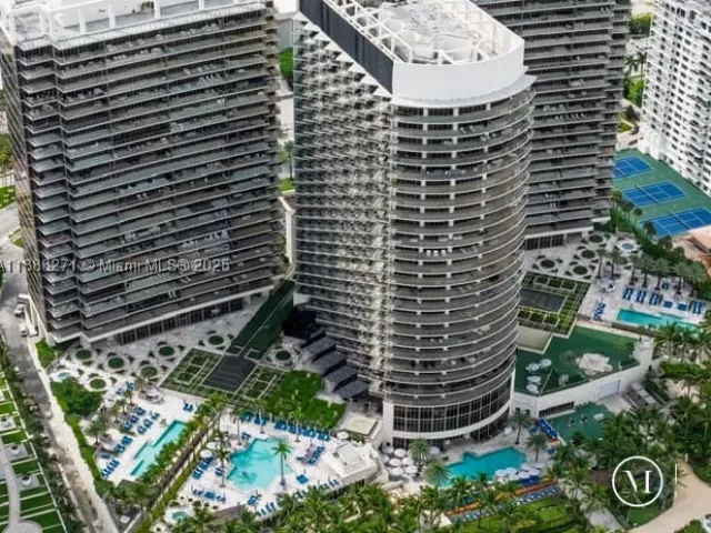 3-bedroom condo for sale in Bal Harbour -  - MondialRealty