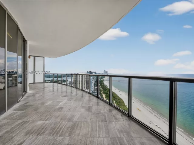 3-bedroom condo for sale in Bal Harbour -  - MondialRealty