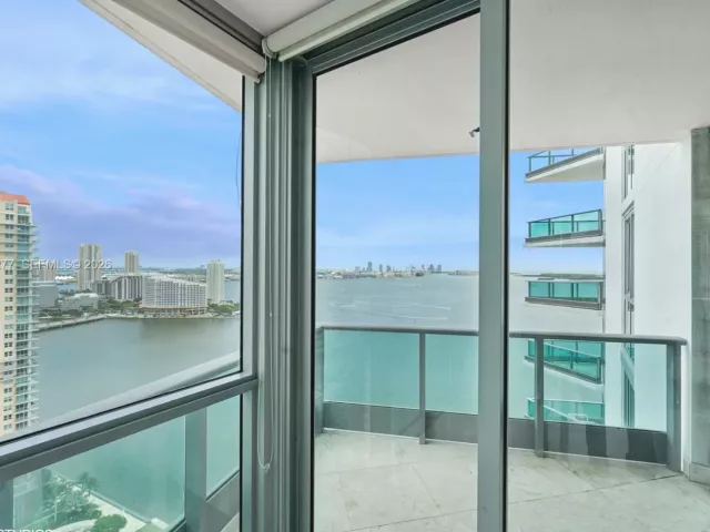 2-bedroom condo for sale in Miami - 1331 Brickell Bay Dr 2802 - MondialRealty