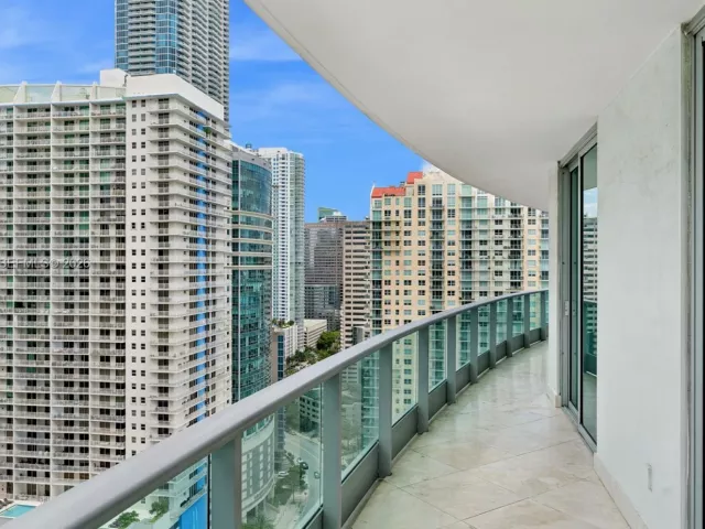 2-bedroom condo for sale in Miami - 1331 Brickell Bay Dr 2802 - MondialRealty