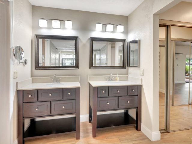 Home for sale at 6740 Lago Vista Terrace - photo 6786722