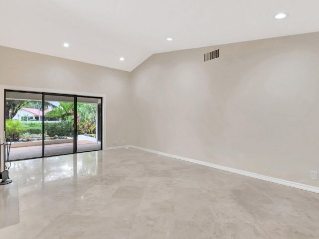 Home for sale at 6740 Lago Vista Terrace - photo 6786728