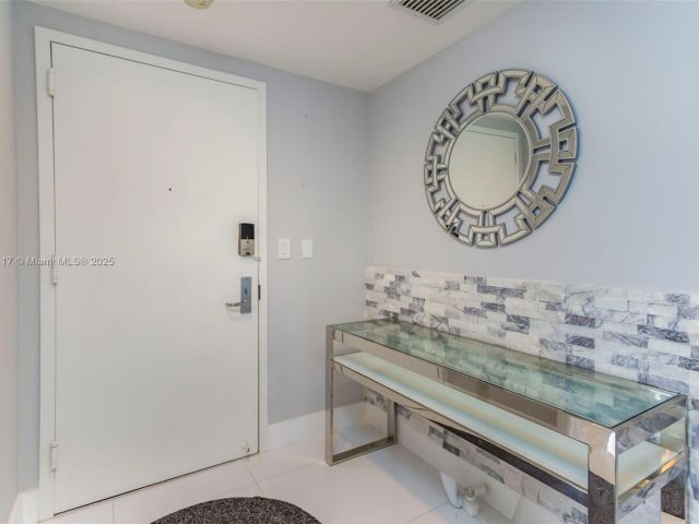 Apartment for sale  Unit #2502 - photo 6606948