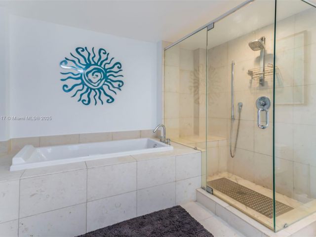 Apartment for sale  Unit #2502 - photo 6606952