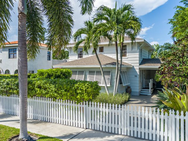 Home for sale at 441 33rd Street - photo 6606320