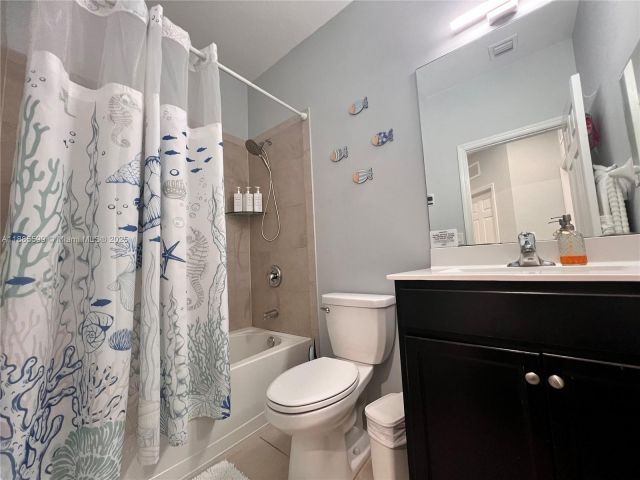 3-bedroom home for rent in Homestead - 159 SE 34th Ave - MondialRealty