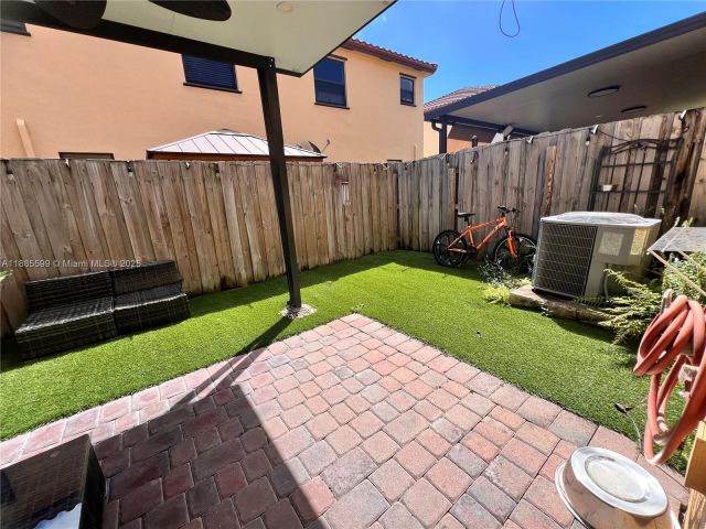 3-bedroom home for rent in Homestead - 159 SE 34th Ave - MondialRealty