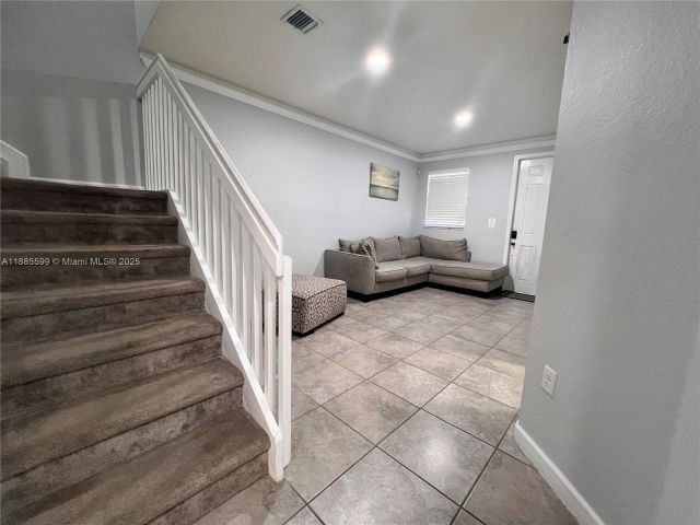 3-bedroom home for rent in Homestead - 159 SE 34th Ave - MondialRealty