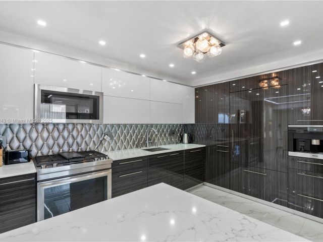 Apartment for sale  Unit #2127 - photo 6607732