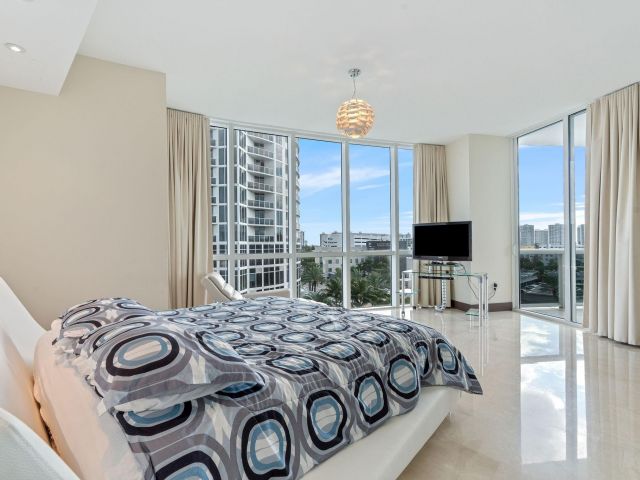 3-bedroom condo for sale in Sunny Isles Beach - 18101 Collins Avenue 801 - MondialRealty