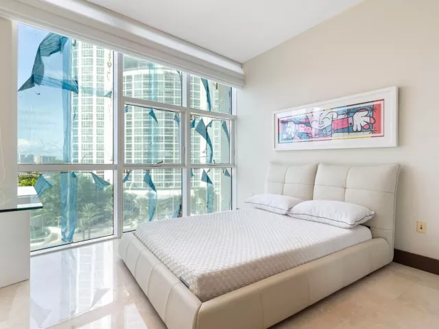 3-bedroom condo for sale in Sunny Isles Beach - 18101 Collins Avenue 801 - MondialRealty