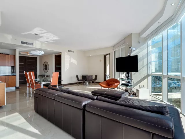 3-bedroom condo for sale in Sunny Isles Beach - 18101 Collins Avenue 801 - MondialRealty