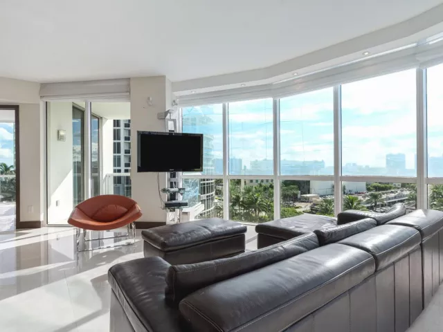 3-bedroom condo for sale in Sunny Isles Beach - 18101 Collins Avenue 801 - MondialRealty