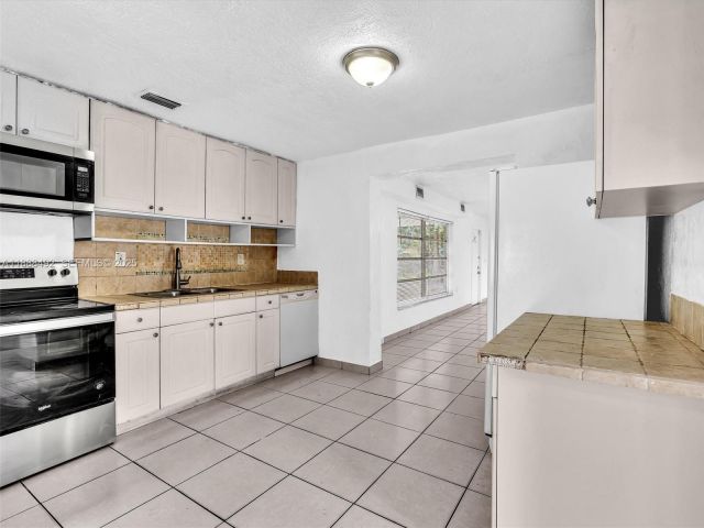 Home for sale at 1624 S 23rd Ave - photo 6857748