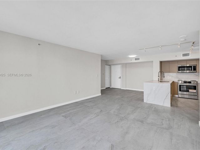Apartment for sale  Unit #1103 - photo 6614860